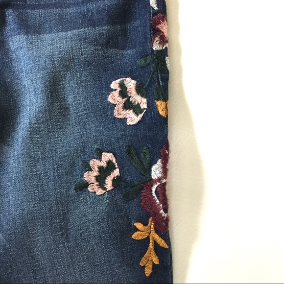 NWT Knox Rose Floral Embroidered Skinny Jeans - Picture 8 of 9